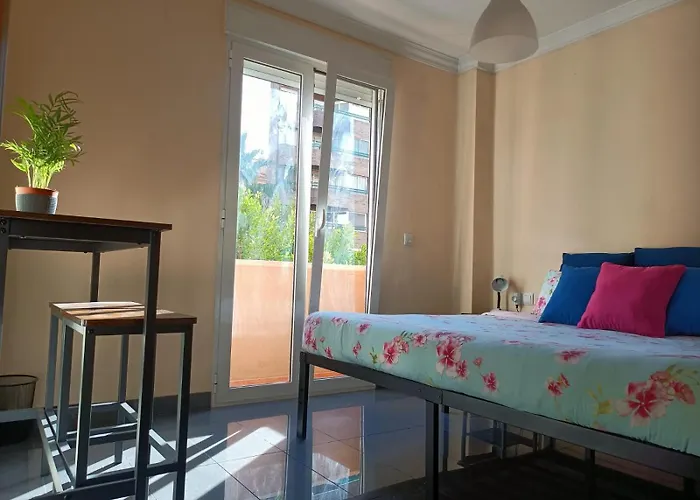 Habitaciones Centricas En Una Casa Valenciana